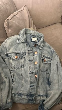 Forever 21 Light Wash Denim Jacket size medium