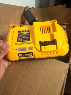 Dewalt fast charger 2 available