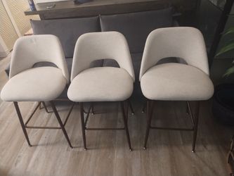 3 bar hight chairs