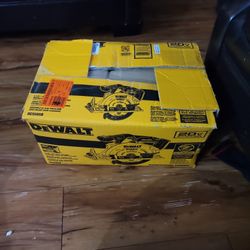 DeWalt brushless circular saw