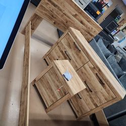 Queen Bedroom Set Including MIRROR NOT SHOWN