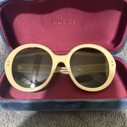 Gucci Beige Sun Glasses 