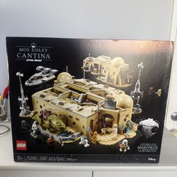 UCS  MOS EISLEY CANTINA LEGO Set #75290