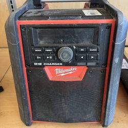 Milwaukee M18 Jobsite Radio/Charger