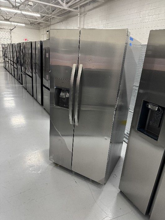 Refrigerator NEW Stainless Steel Side by Side Water Ice more