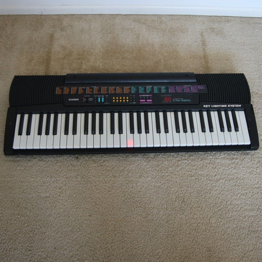 Casio CTK-520L 61-Key Lighted Keyboard (vintage, 1996)