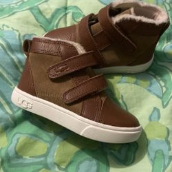 UGG