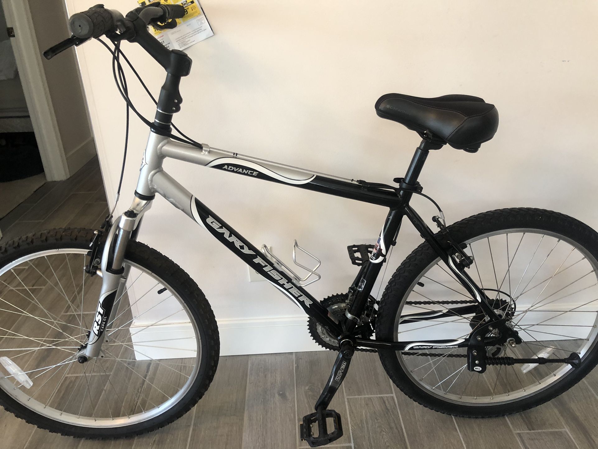 Gary Fisher Bike Hybrid Comfort Trails Commuter Ready/Ride