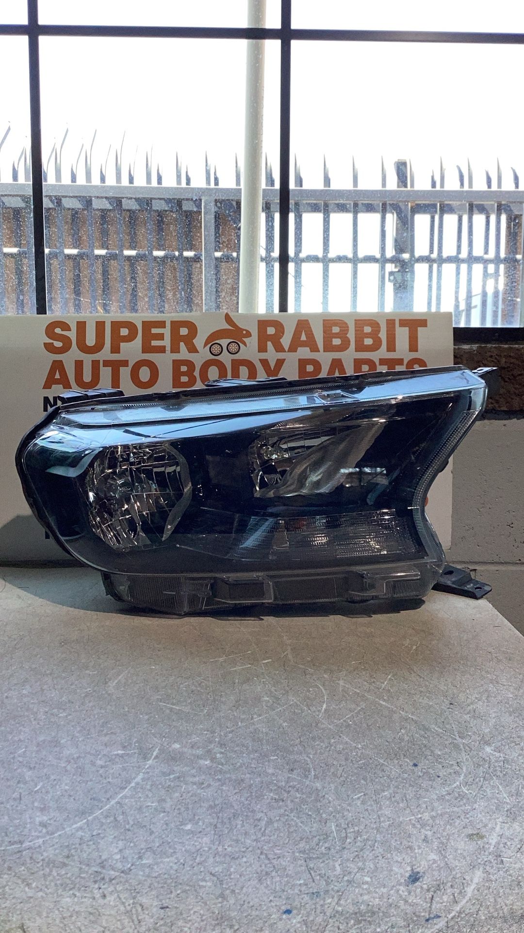 2019 Ranger Passenger Headlight Halogen Original; 2023
