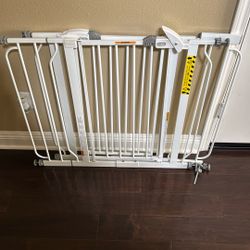2 Baby Gates