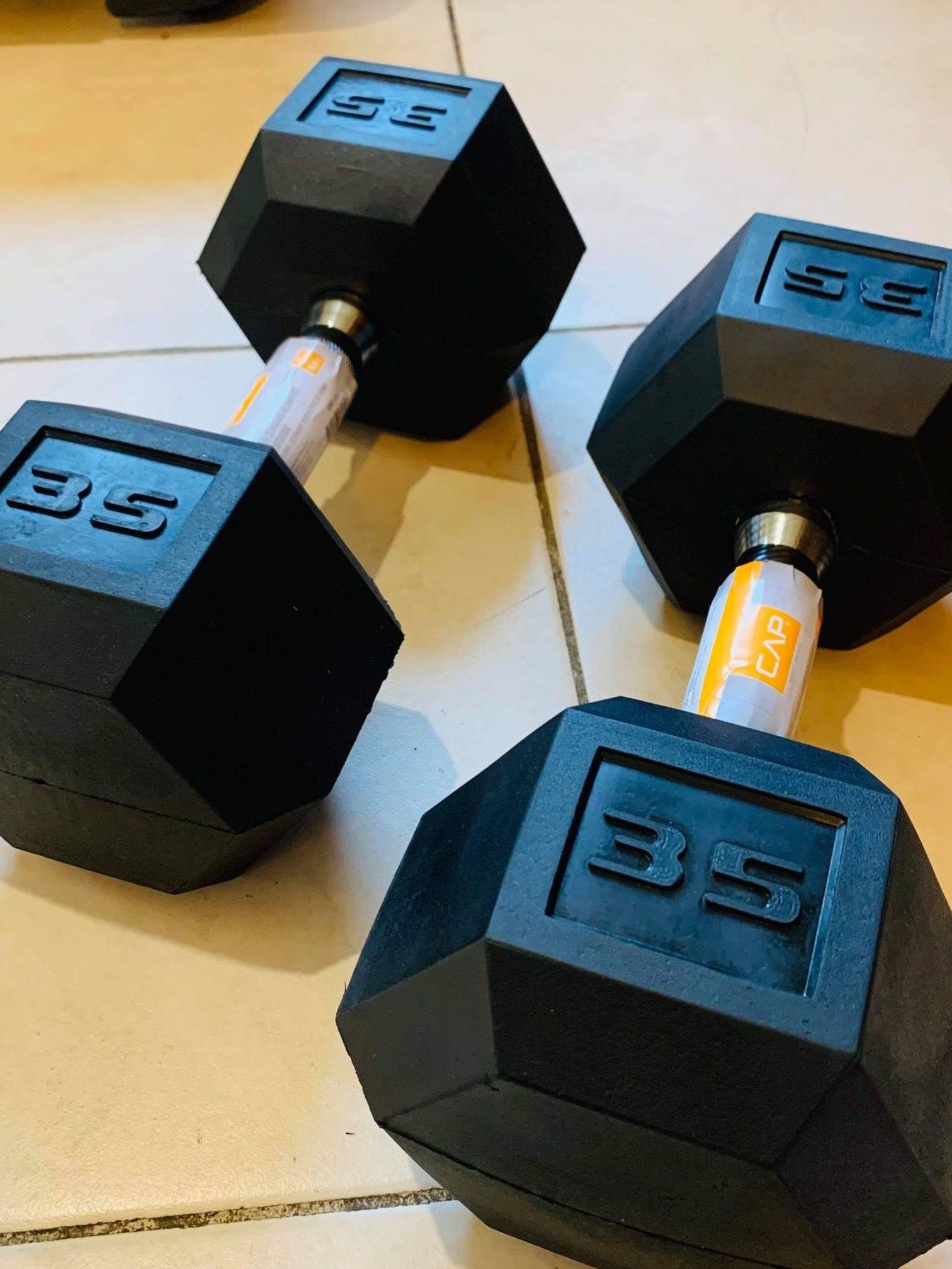Brand New🎁 CAP 35 Lbs Pairs Standard Rubber Dumbbell💪🏋🏻‍♀️