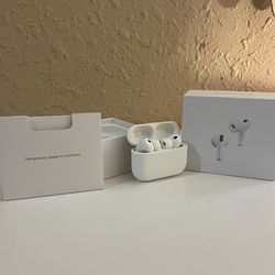 AirPod pro color white fast shipping