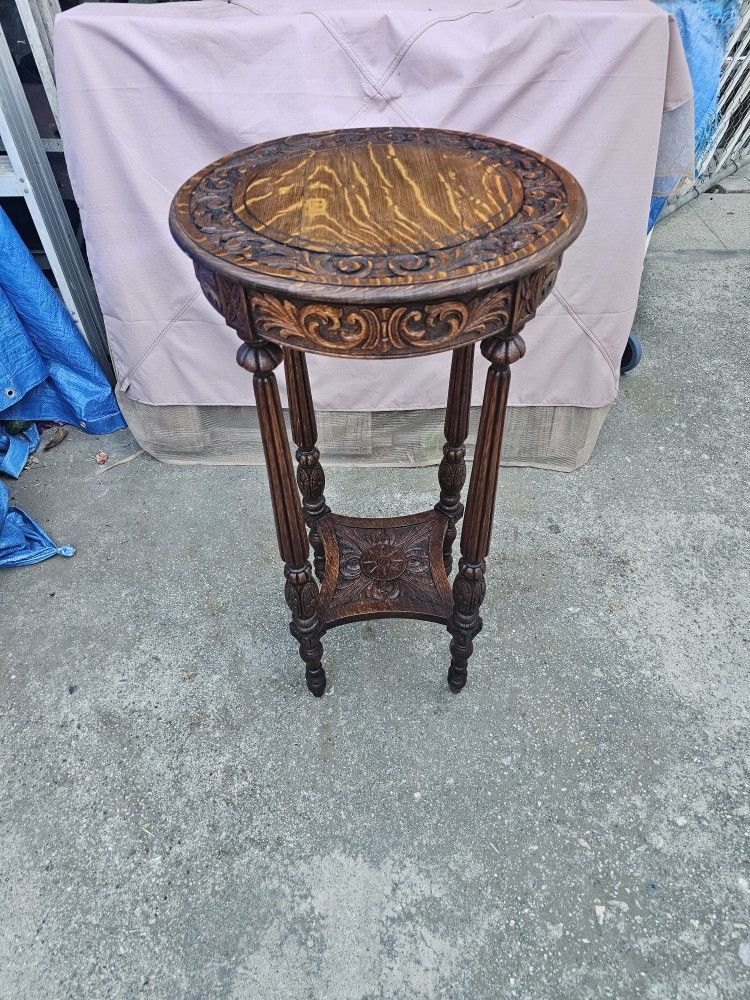 Beautiful Antique English Highly Carved Tiger Oak Pedestal! Circa 1890's! Excellent Condition!