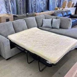 Altari Alloy Full Sleeper Sectional Sofa w/ RAF Chaise  