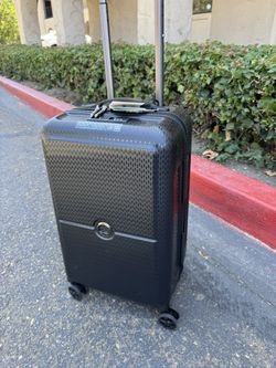 Brand New Delsey Paris Turenne 19” International Carry-On Spinner Luggage