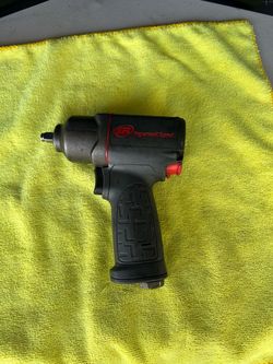Impact tool