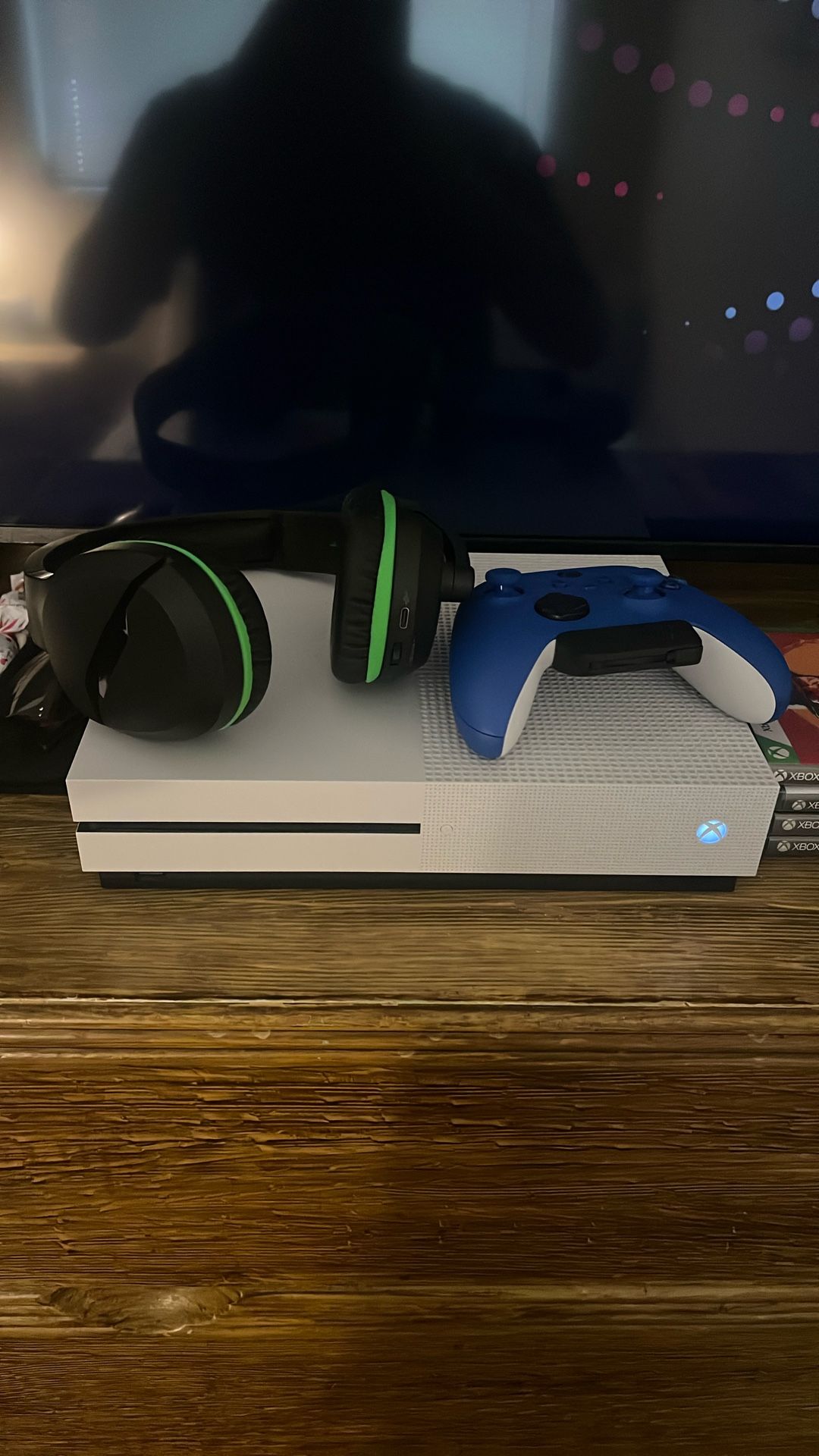 Xbox One S With Controller/Gaming Headset/Games