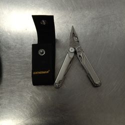 Leatherman Two Model Skeletool And Model Wave +