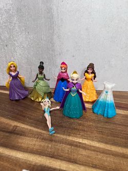 Disney Princess Magic Clip Mini Doll Figures Set