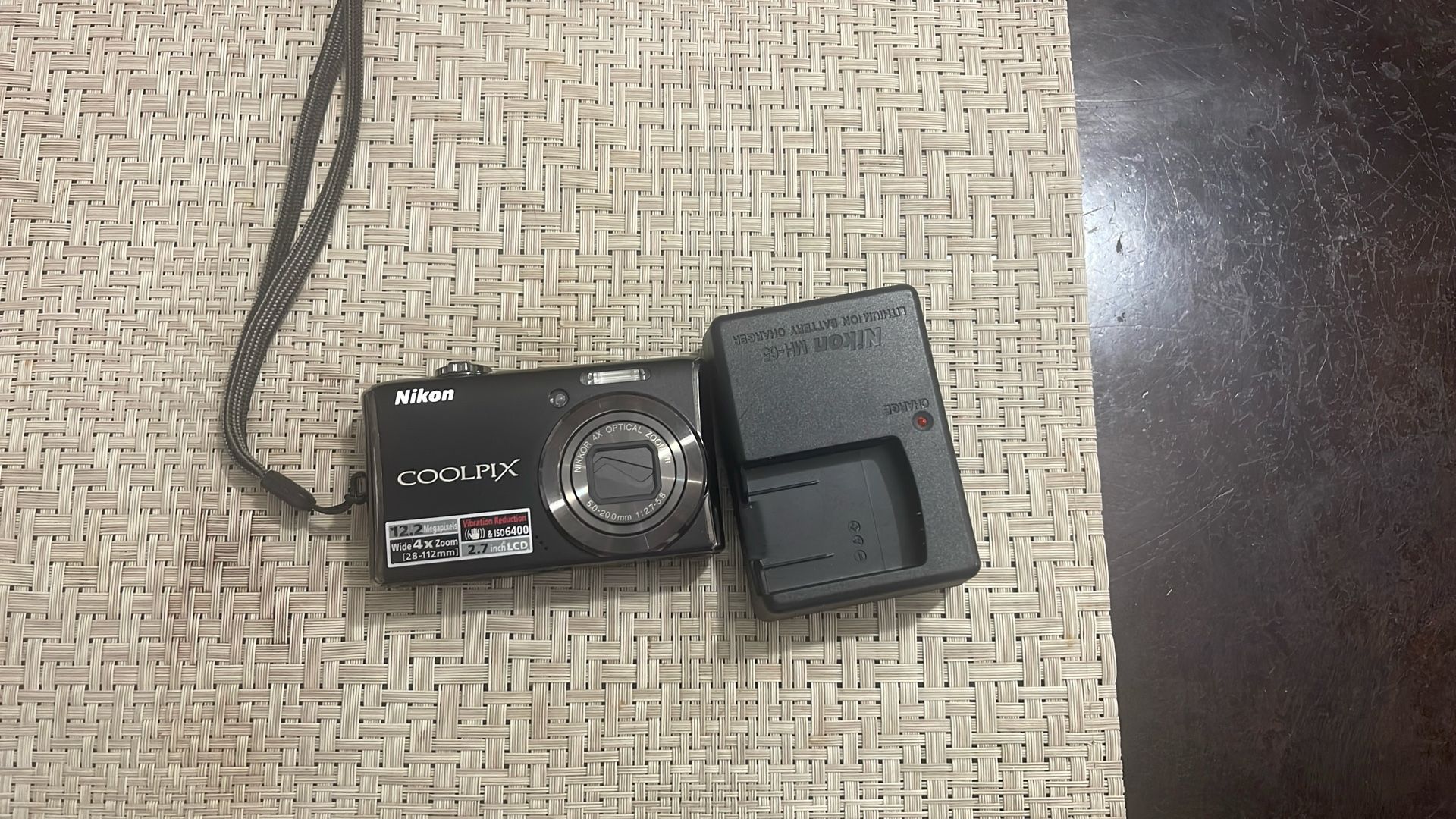 Nikon coolpix s620 digital camera 