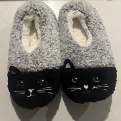 Kitty Cat Slippers Brand New Size 7/8 $6
