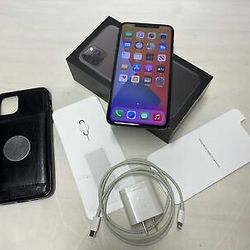 IPhone 11 pro Max 256gb. Factory Unlocked For All Carriers 
