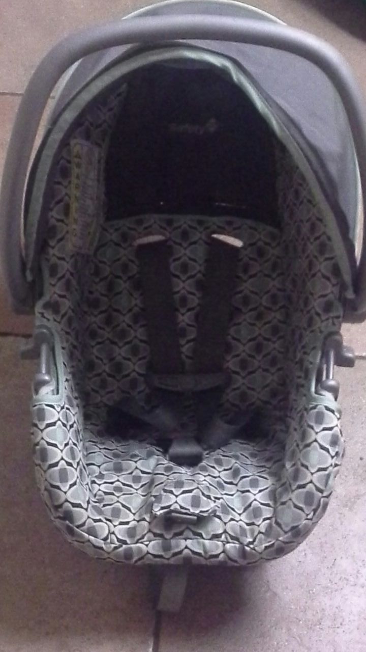 Baby/ infant carseat and carrier