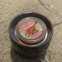 Yankee Candle Warmer, Comes With Candle