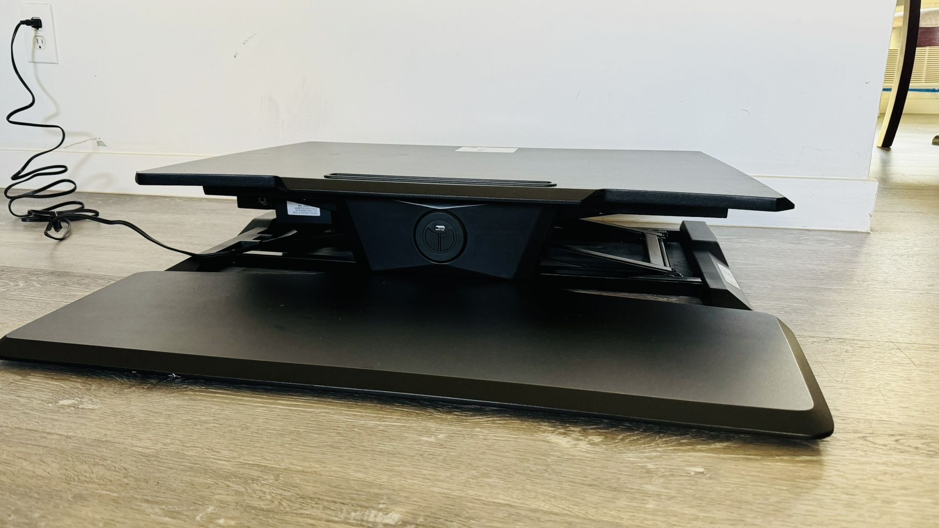 Laptop/Screen Stand (Electric)