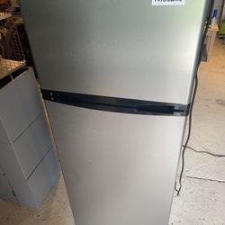 Frigidaire Mini-fridge Refrigerator