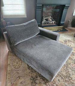 Swivel Chaise lounger