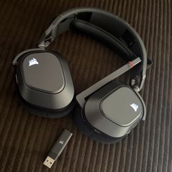 Corsair HS80 MAX headset