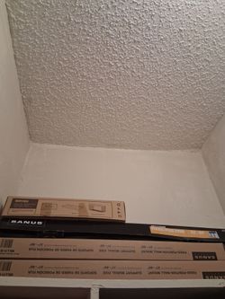 Sanus Wall mount