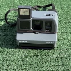 Vintage Polaroid Impulse Instant Film Camera 600 Film