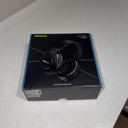 Shure SRH440A Professional Studio Headphones 