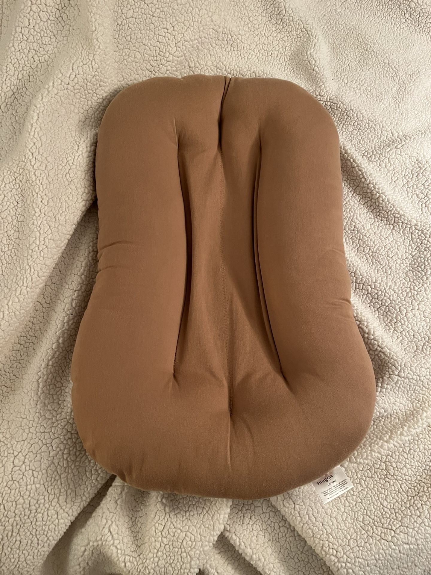 Snuggle me organic with 2 cover