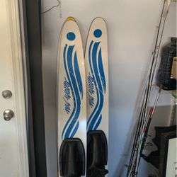 Water Skii