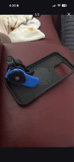 Quad lock with dampener