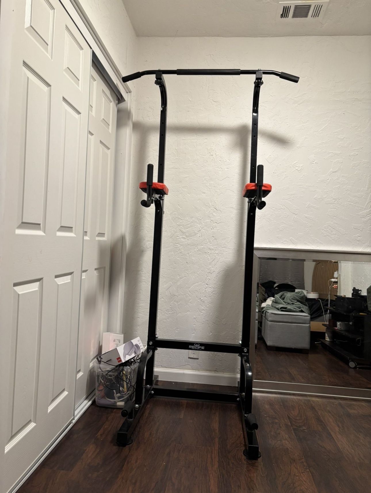 pull up bar + dip