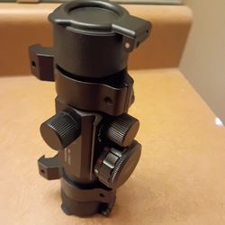 1203 N 10th PL, Renton, WA 98057 (405 S exit 5) Griffis Lake Washington (Renton at the Landing).