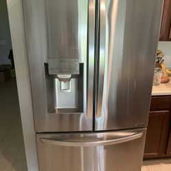LG Refrigerator LFXS28968S (Like New) 