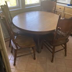 Kitchen Table And 4 Chairs