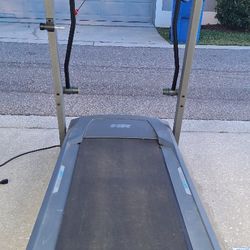 TREADMILL HealthRider Treadmill 

 (Delivery available) Only Cash 