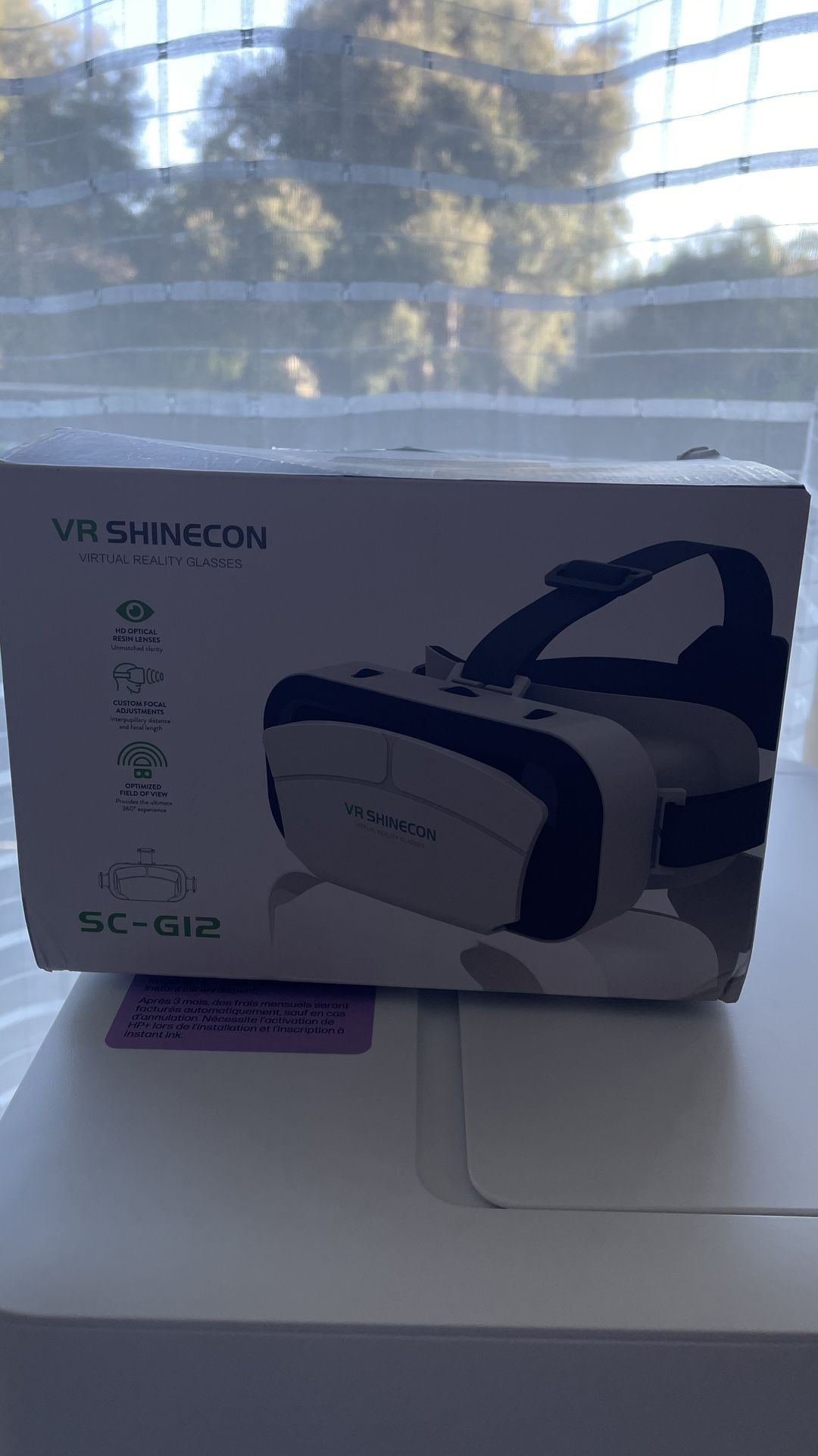 Virtual Reality Glasses.