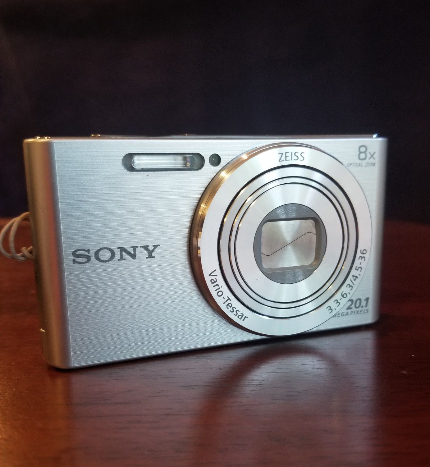 Sony Cybershot DSC-W830 20.1MP Digital Camera