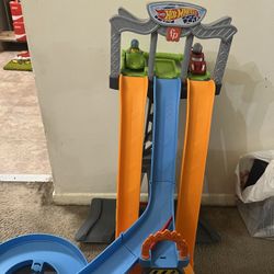 Hot Wheels Track Like New 