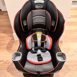 Graco Extend2Fit Carseat
