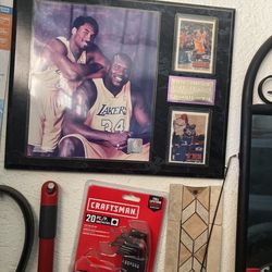 Picture Of Kobe And  ShaQ Original Real Picture With Real Basketball Cards
