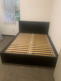 Malt dark brown queen size bed