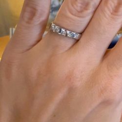 14K Gold Natural Diamonds Ring Band 